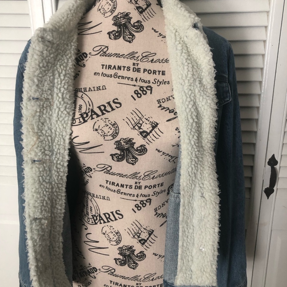 🆕 Jean jacket - Picture 2 of 6